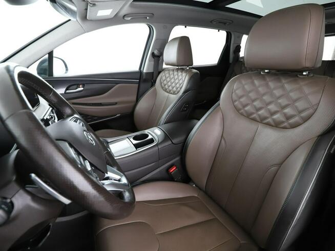 Hyundai Santa Fe 7 os. HEV automat skóra full LED panorama virtual cocpit navi klima au