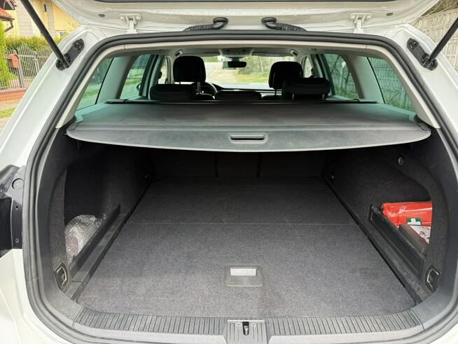 Passat B8 kombi Lift 2.0 TDI 200 KM DSG 7 biegów ACC Full LED