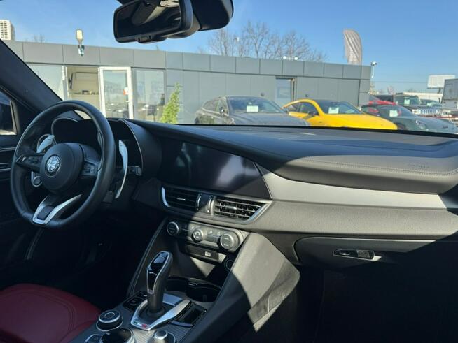 Alfa Romeo Giulia Panorama / Harman&Kardon / Asystent pasa / Key less / FV marża