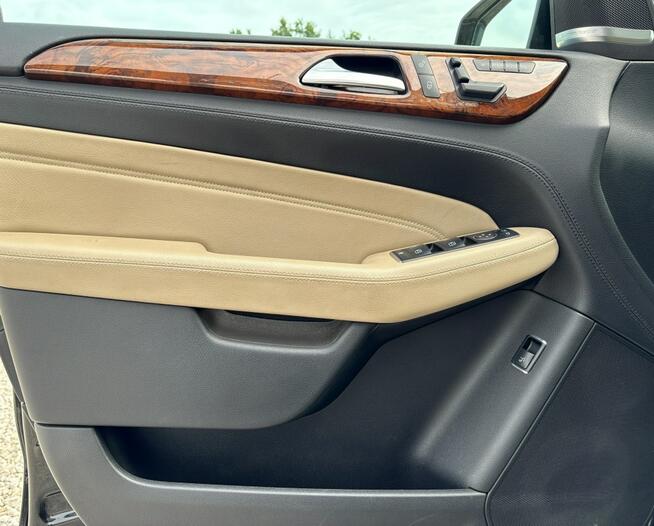 Mercedes ML 500 Drugi Właściciel / Bezwypadkowy / Nawigacja / Tempomat / FV Marża