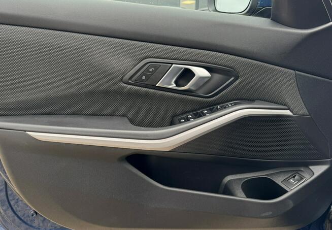 BMW 316 Drugi Właściciel / Tempomat / 3-Strefowa Klimatyzacja / LED / FV Marża