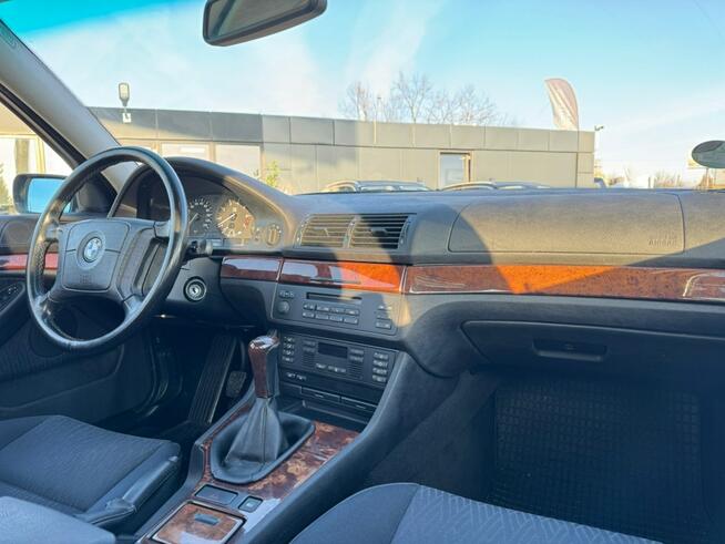 BMW 525 Drugi Właściciel / Szyberdach / Czujniki Parkowania / Ksenon /FV Marża