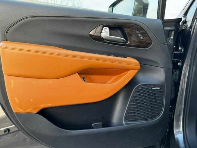 Chrysler Pacifica Pinnacle / Aktywny tempomat / / Panorama / Asystent pasa / FV marża