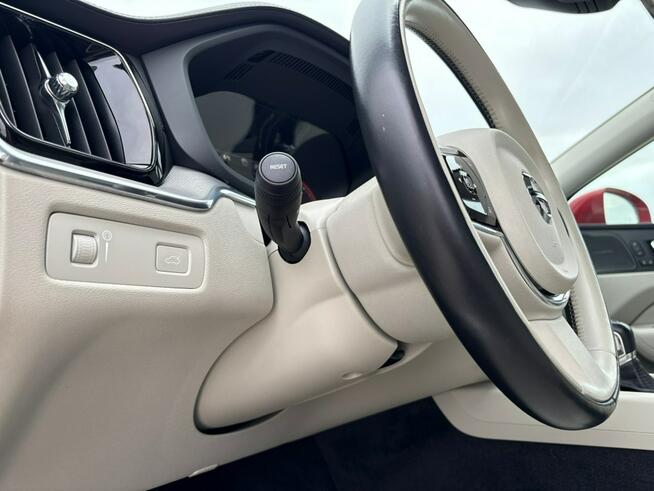 Volvo XC 60 Drugi Właściciel / Aktywny Tempomat / Kamera 360 / KeyLess / FV Marża