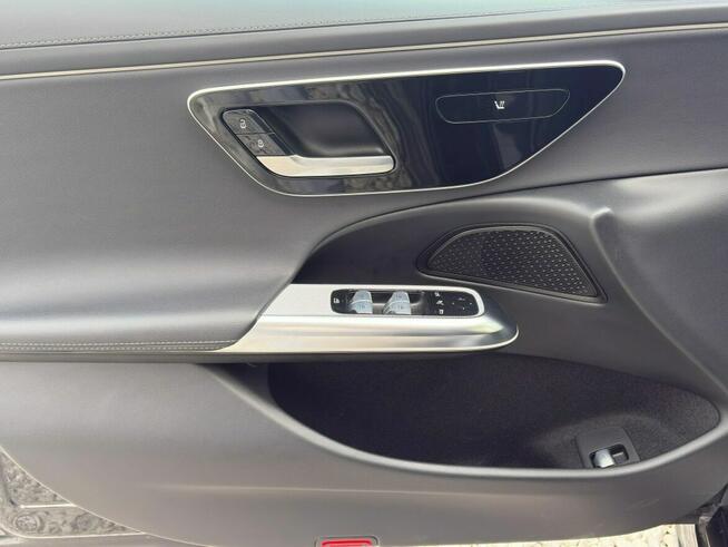 Mercedes E 220 Bezwypadkowy / Aktywny tempomat / Key less / Asystent pasa / FV marża