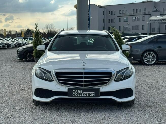Mercedes E 220 Bezwypadkowy / Drugi Właściciel / Nawigacja / Tempomat / FV Marża