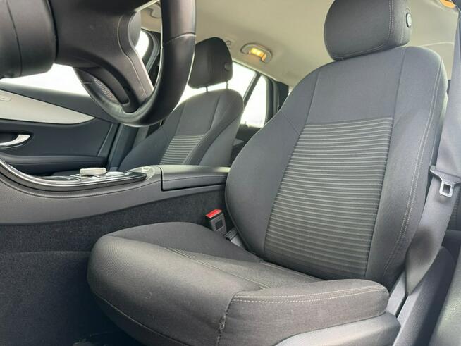 Mercedes E 220 Bezwypadkowy / Drugi Właściciel / Nawigacja / Tempomat / FV Marża