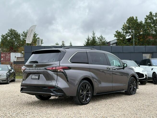 Toyota Sienna Bezwypadkowy / Drugi Właściciel / Tempomat / Szyberdach / FV Marża