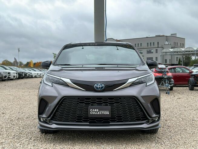 Toyota Sienna Bezwypadkowy / Drugi Właściciel / Tempomat / Szyberdach / FV Marża