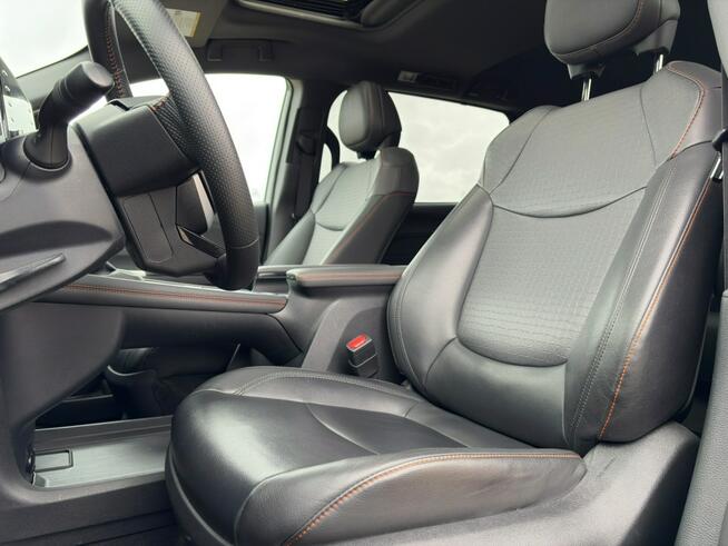 Toyota Sienna Bezwypadkowy / Drugi Właściciel / Tempomat / Szyberdach / FV Marża