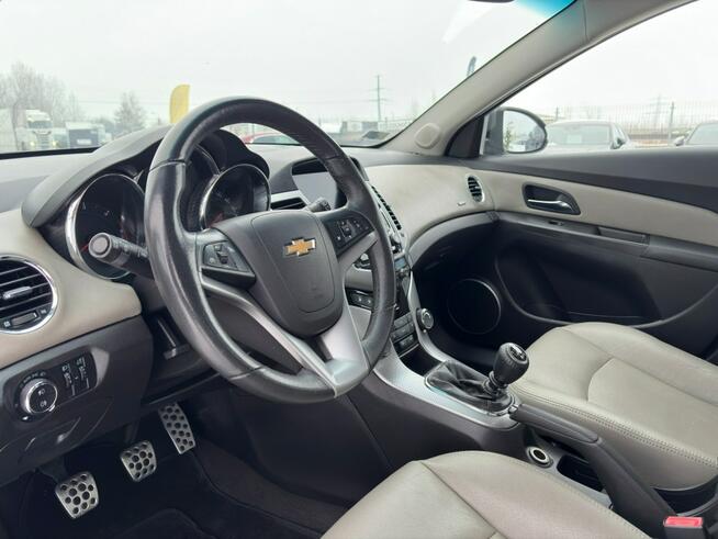 Chevrolet Cruze Skórzana tapicerka/ Nawigacja/ Czujnik zmierzchu / Tempomat / FV marża