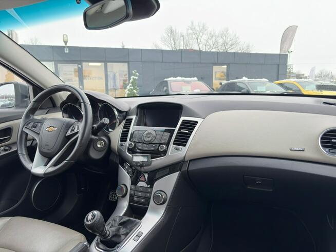 Chevrolet Cruze Skórzana tapicerka/ Nawigacja/ Czujnik zmierzchu / Tempomat / FV marża