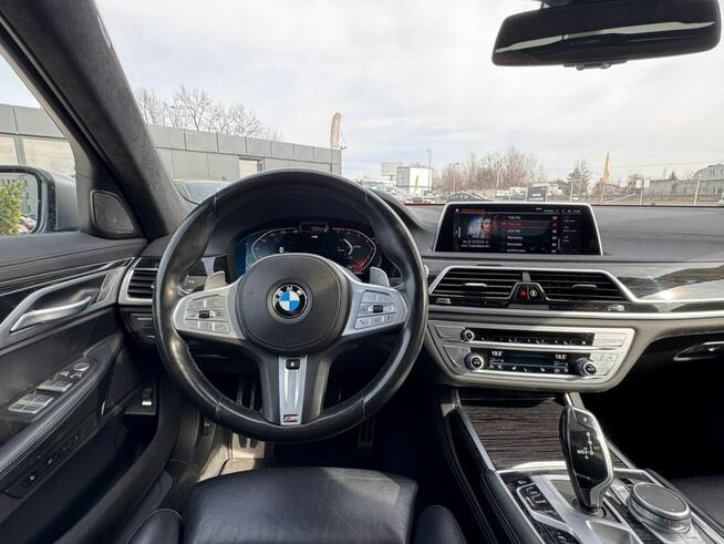BMW 740 Harman/Kardon / Head Up / Pneumatyka / Kamery 360 / Dociągi /VAT Marża