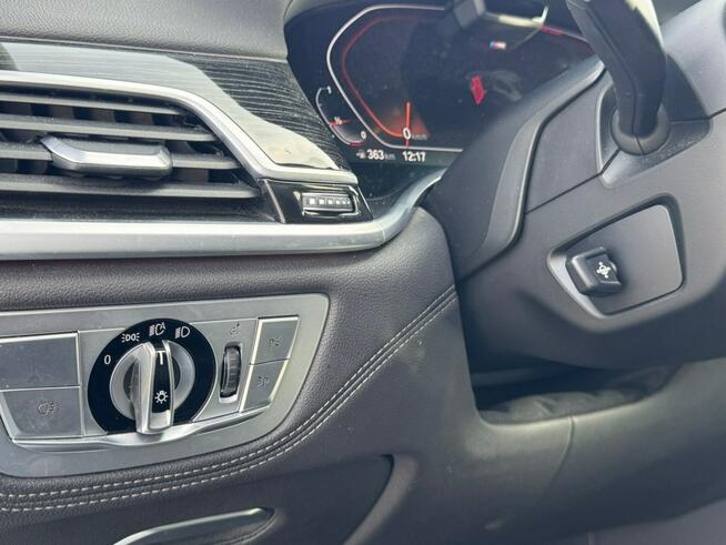 BMW 740 Harman/Kardon / Head Up / Pneumatyka / Kamery 360 / Dociągi /VAT Marża