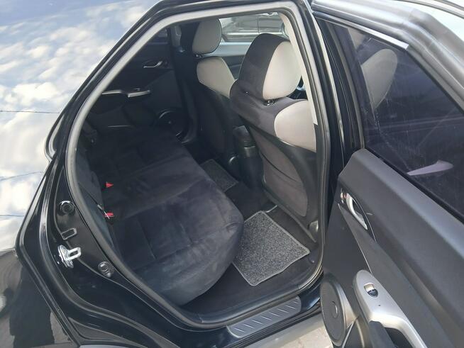 Honda Civic 1.8i alufelgi klimatronik czujniki alkantara 6 biegów stanBDB