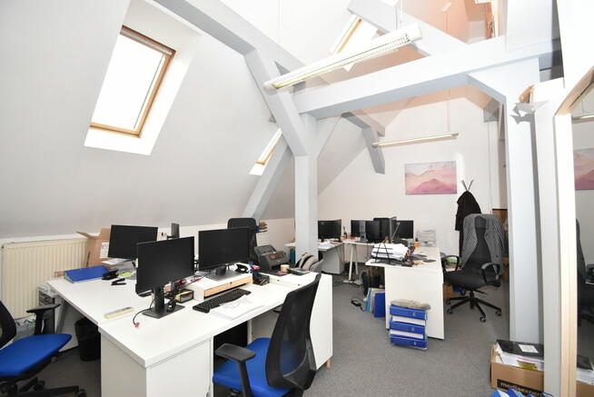 Klimatyzowane biura przy Rondzie Powstańców Śląskich | blisk