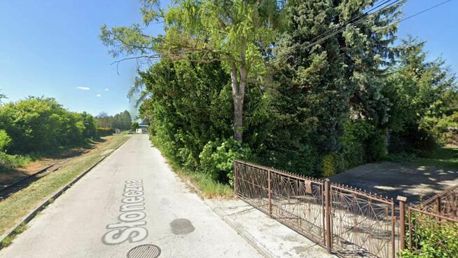 DUŻA DZIAŁKA 1361 m² Z DOMEM DO ROZBÓRKI – JĘDRZEJÓW, UL. SŁ