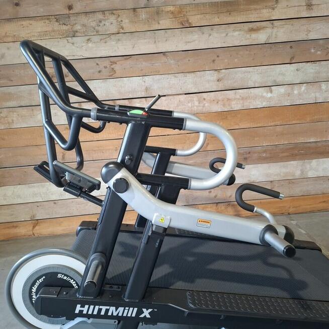Okazyjnie nową profesjonalną bieżnię Stairmaster Hiitmill X