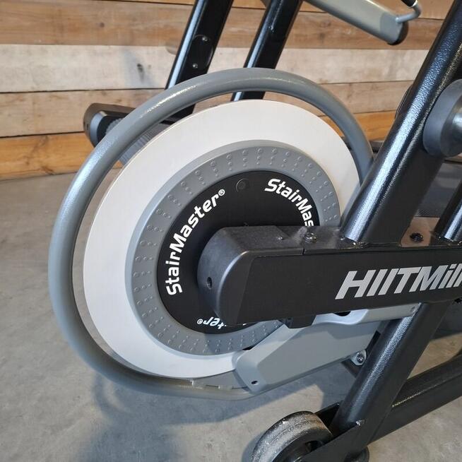 Okazyjnie nową profesjonalną bieżnię Stairmaster Hiitmill X