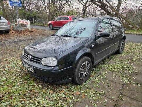 Volkswagen Golf IV – sprzedaż syndyka