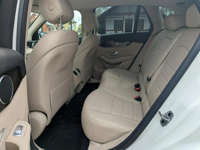 Mercedes GLC 300 9G-Tronic Exclusive-258 KM Automat-42 242 KM