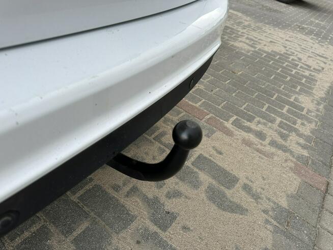 Ford B-Max Titanium, benz, klimatronik, czujniki, 8 airbag, a;ufelgi, hak, isofix
