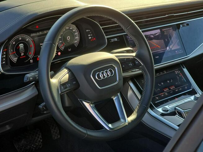Audi Q8 MatrixLED_HeadUp_Hak_SoundSystem_Virtual_Panorama_HomeLink_Asystenci