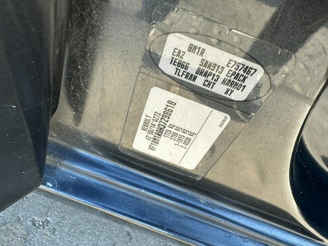 Renault Megane Benzyna/Klimatronik/Tempomat/8 airbag/Radio z ekranem/Drugie opony