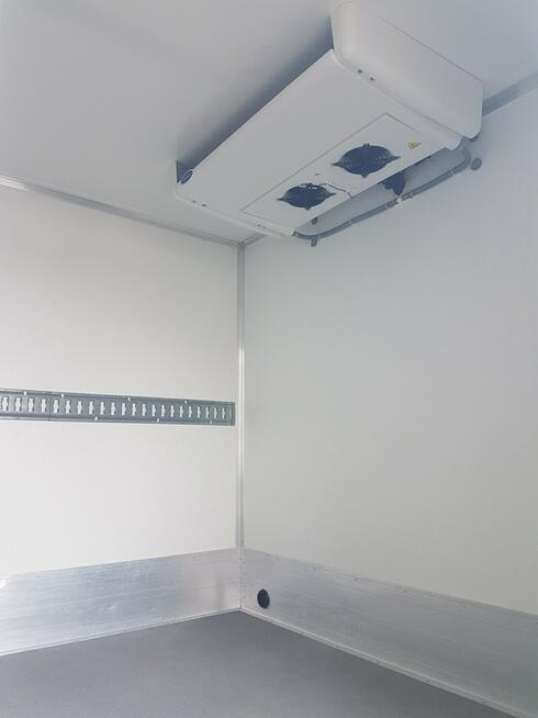 Renault Master CHŁODNIA 4,02x2,11x1,98 AGREGAT CARRIER XARIOS 350 IZOTERMA