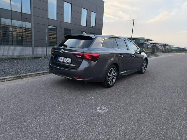 Toyota Avensis III PREMIUM WAGON FACELIFTING 2015 2,0 D-4D T27 143 KM FILM