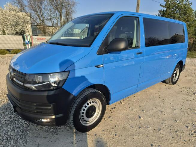 Volkswagen Transporter T6 długi osobowy