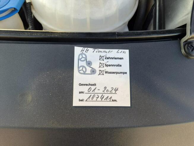 Volkswagen Transporter T6 długi osobowy