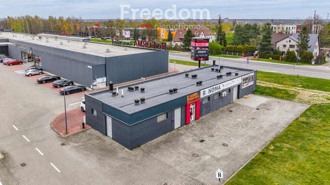Lokal handlowo - usługowy na wynajem 244 m2