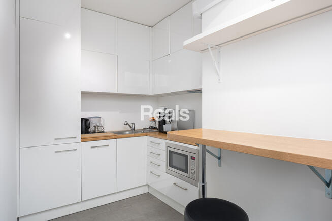 Trzy pokoje przy Metrze Wilanowska!