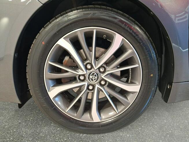 Toyota Avensis Limousine 1.8 147KM M6 2016 r., salon PL, NAVI, kamera cofania