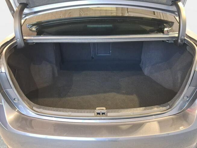 Toyota Avensis Limousine 1.8 147KM M6 2016 r., salon PL, NAVI, kamera cofania