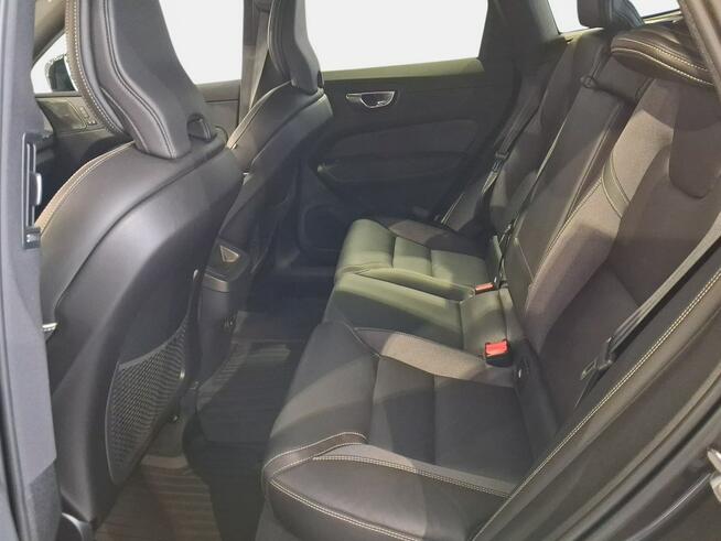 Volvo XC 60 VAT 23% Dark Plus 2.0B5 mHEV 250KM automat 4x4 2022 r., salon PL I wł