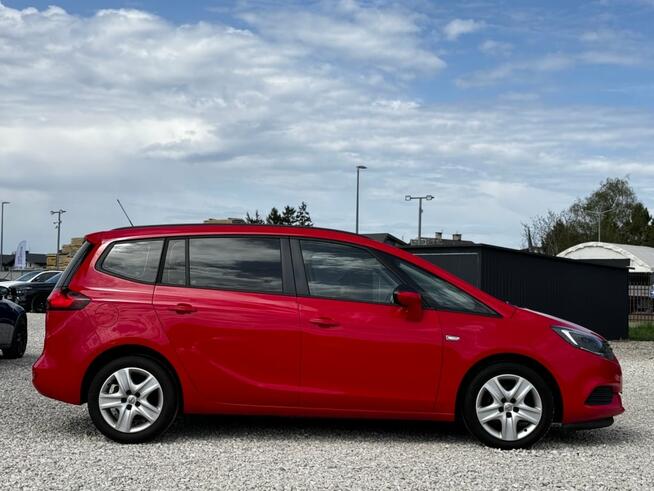 Opel Zafira, 2017
