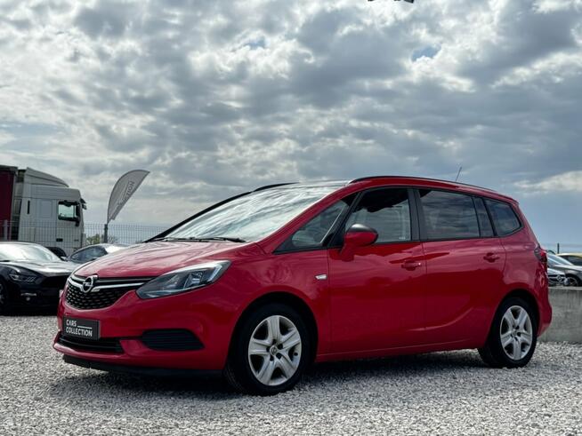 Opel Zafira, 2017