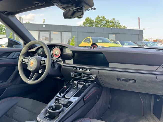 Porsche 911 4 GTS Targa, 2023