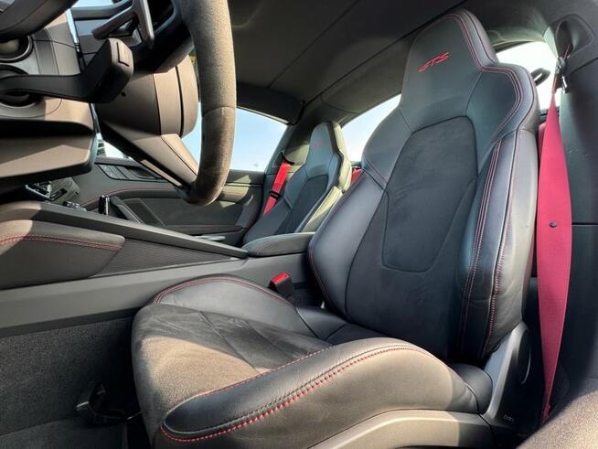 Porsche 911 4 GTS Targa, 2023