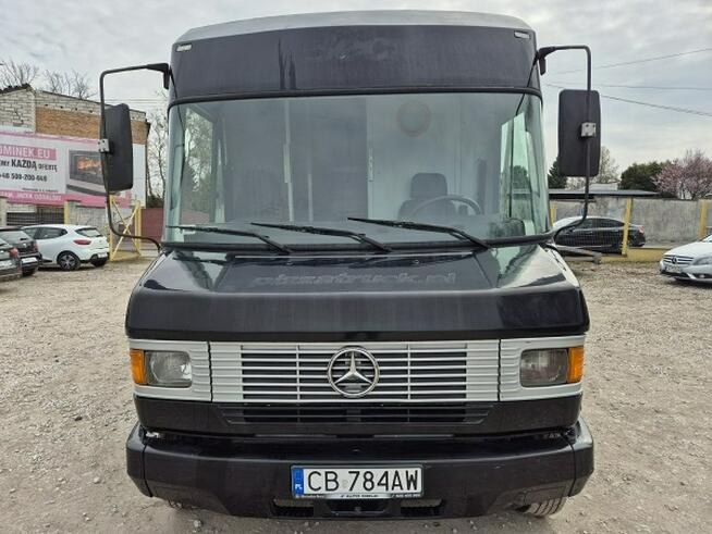 Mercedes 609 Food track