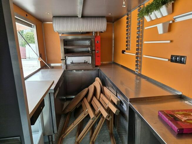 Mercedes 609 Food track
