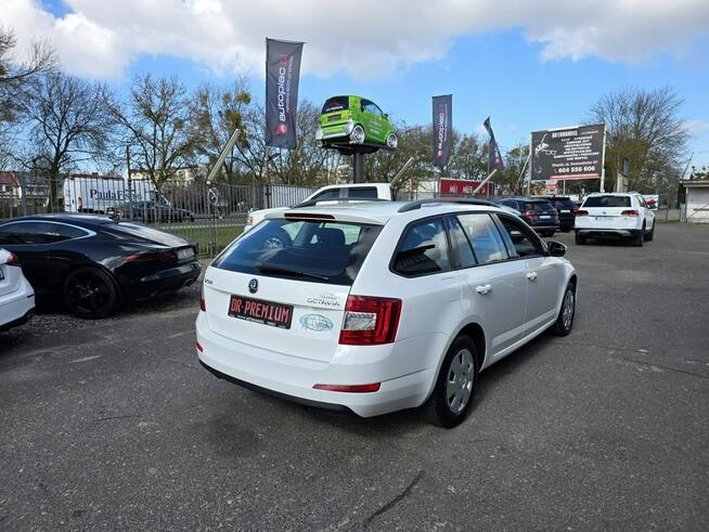 Škoda Octavia 1.6 TDI 105 KM, Klimatyzacja, Grzane Fotele, Isofix, Komputer, Relingi