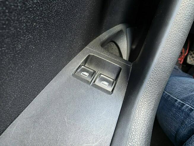 Škoda Octavia 1.6 TDI 105 KM, Klimatyzacja, Grzane Fotele, Isofix, Komputer, Relingi