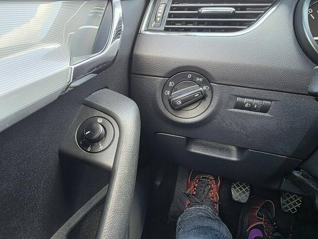 Škoda Octavia 1.6 TDI 105 KM, Klimatyzacja, Grzane Fotele, Isofix, Komputer, Relingi