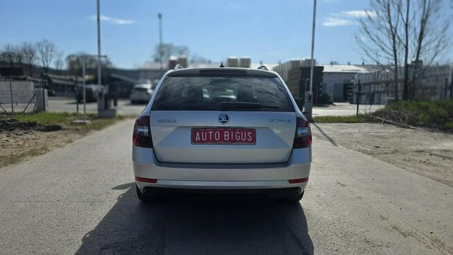 Škoda Octavia Dsg Duża Navi Bixenon