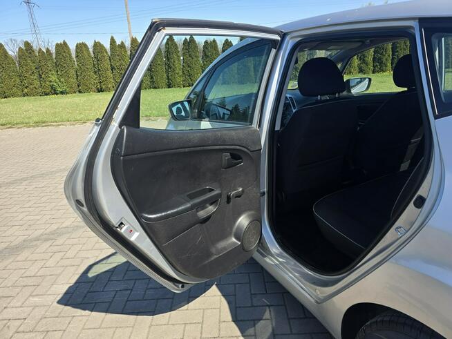 Kia Venga 1,4Benz. Klimatyzacja.Parktronic.EL.szyby.Centralka.Halogeny.OKAZJA
