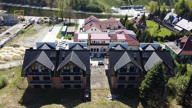 Działka z budynkiem w stanie surowym zamkniętym