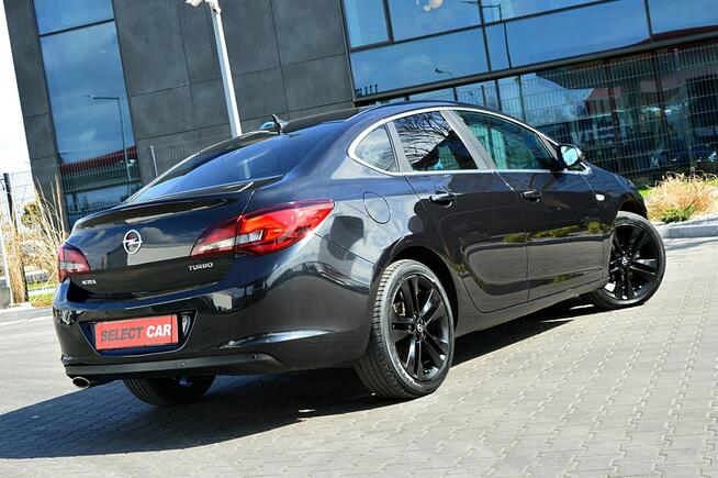 Opel Astra Sedan 1,4 Turbo 140Km Xenon Ledy Navi Skóra Grzana Full Opcja